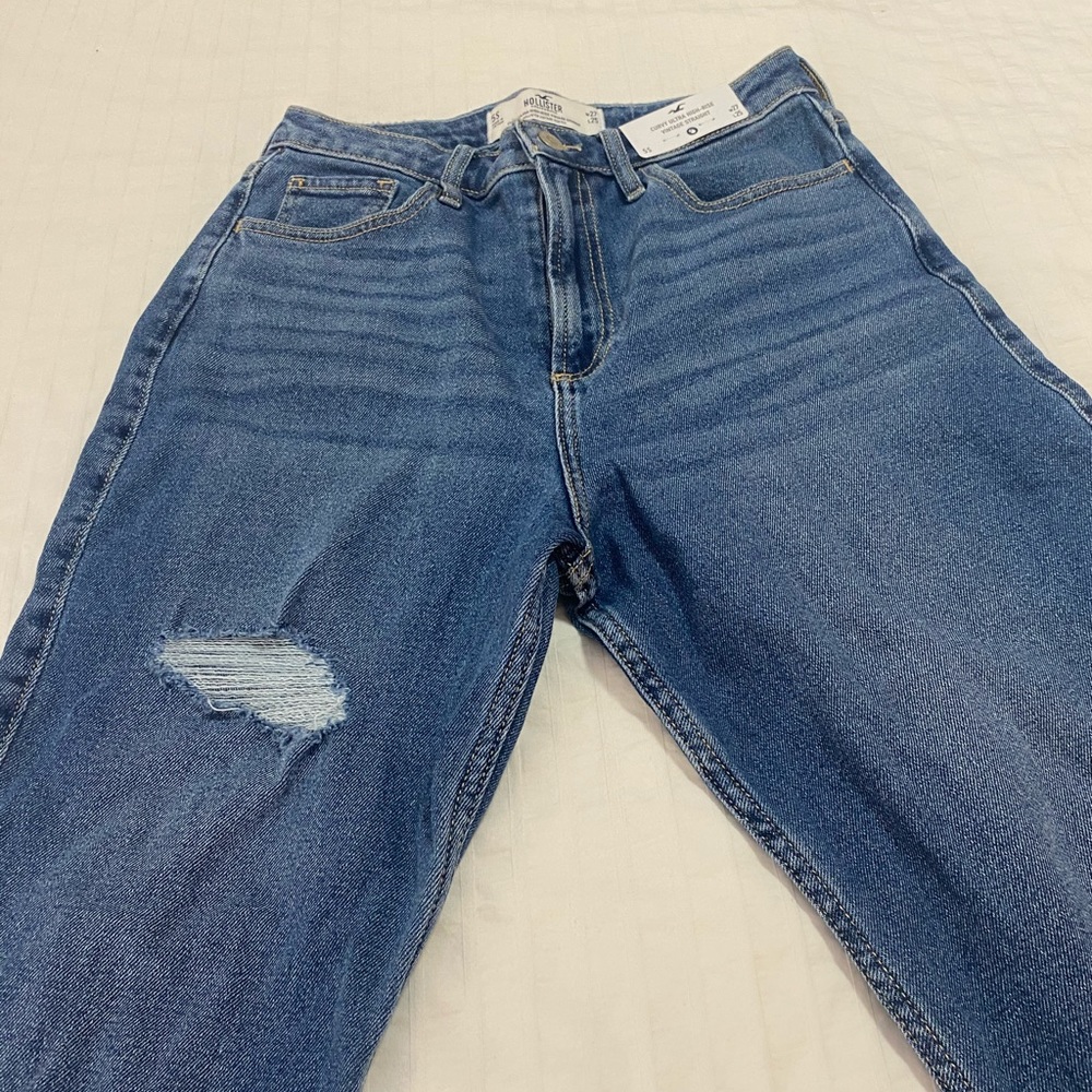 NWT Curvy High-Rise Ripped Light Wash Vintage Ankle Straight Jeans